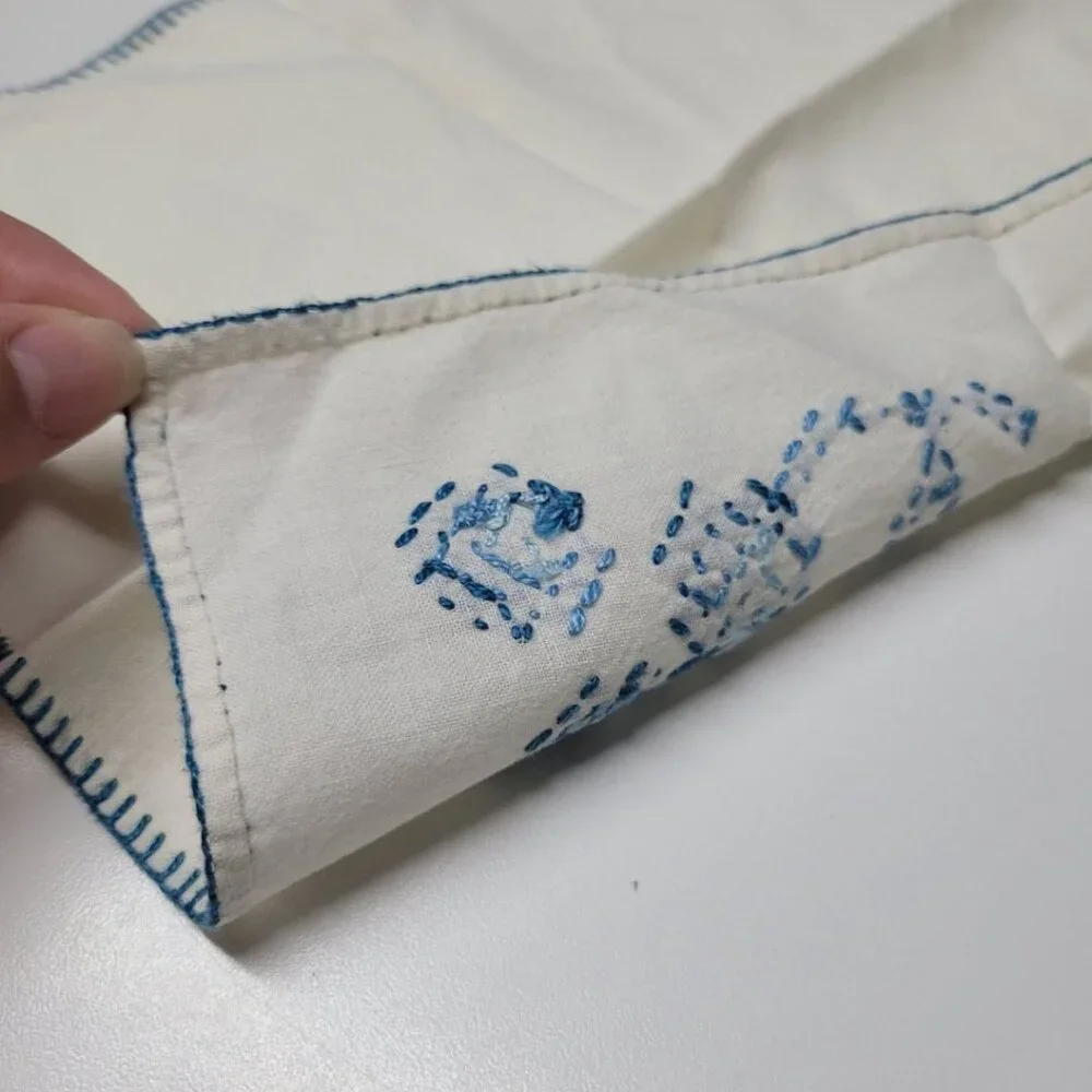 Embroidered‎ Napkin Vintage Linen Handmade Flowers Stitched Blue 10 Inch Blue